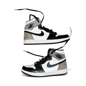 Air Jordan 1 Retro OG High Dark Mocha US Men Size 9.5M Worn Twice, Minimal Wear